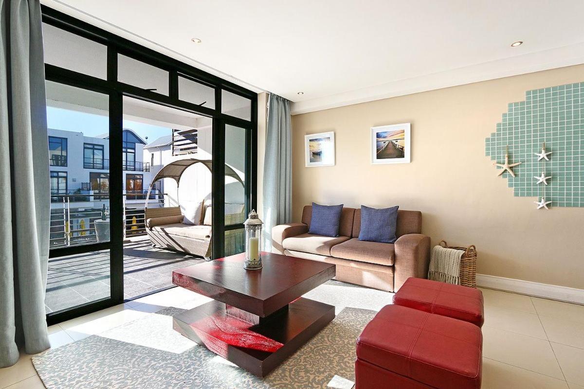 Eden On The Bay 118 By Hostagents Appartement Bloubergstrand Buitenkant foto
